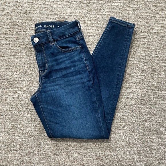 🚨 3 for $25 - AEO Next Level Stretch Curvy Jegging - Picture 1 of 9